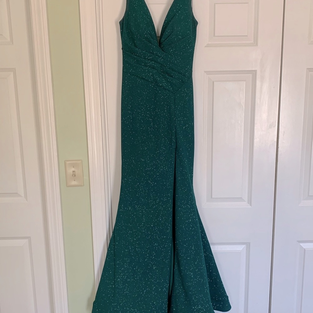 Beautiful deep green prom dress
